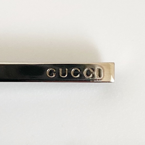 Gucci Silver Tone Bar Pin with Suede Shirt - Picture 3 of 16